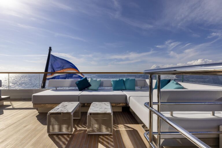 Motor Yacht C