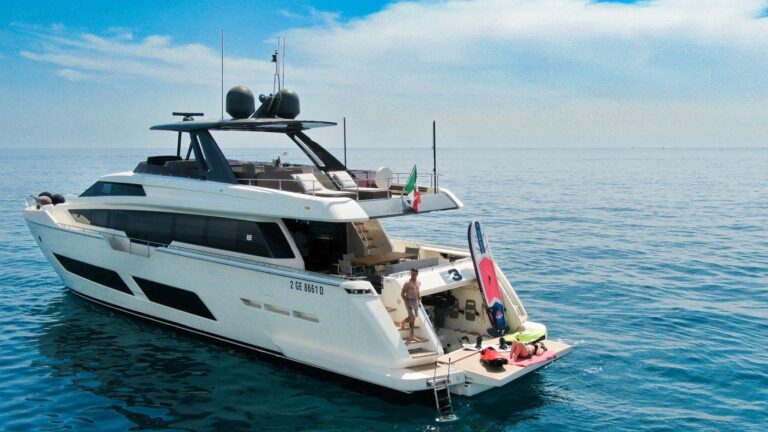 Motor Yacht E3