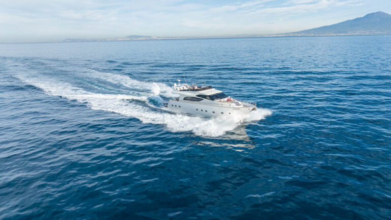 Motor Yacht LA CHICCA