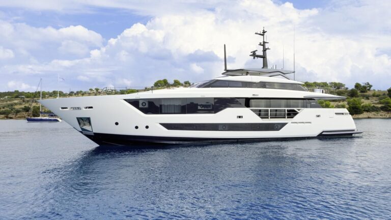 Motor Yacht MY MISTAKE