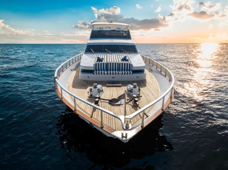Motor Yacht OPERA