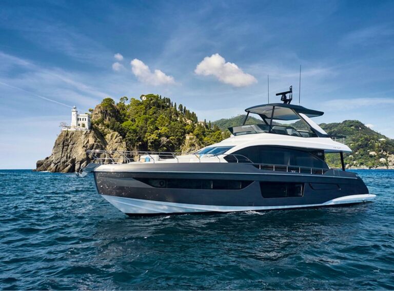 Motor Yacht PANGEA