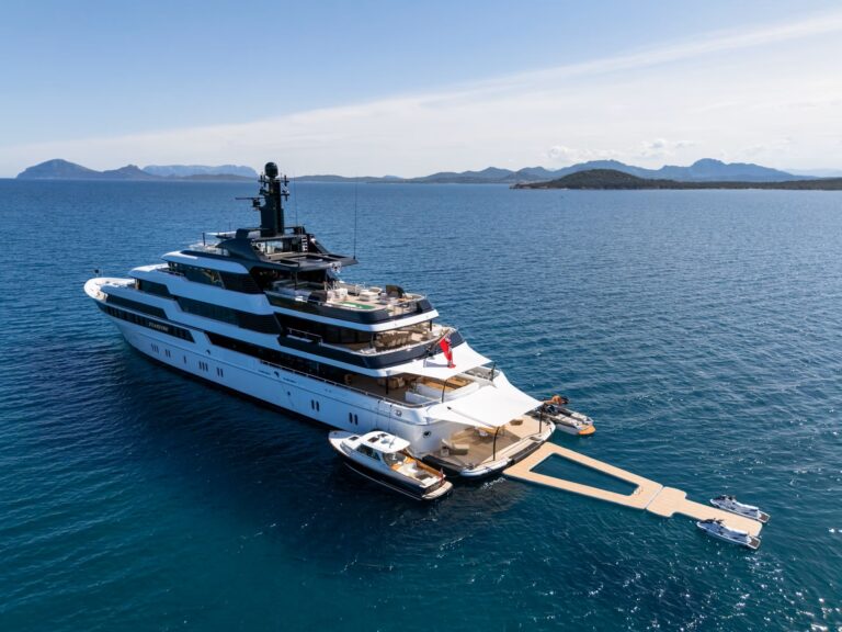 Motor Yacht STARFIRE