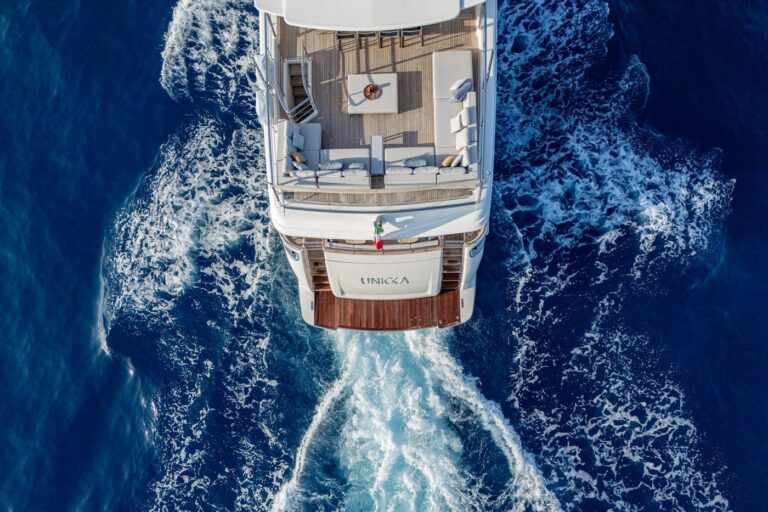 Motor Yacht UNICKA