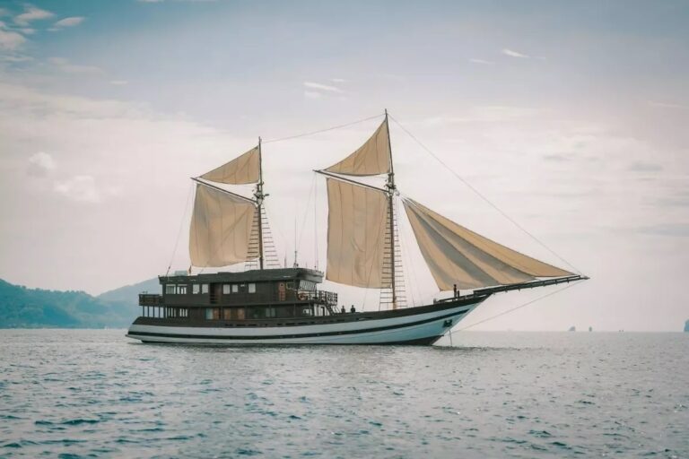 Sailing Yacht SAMSARA SAMUDERA