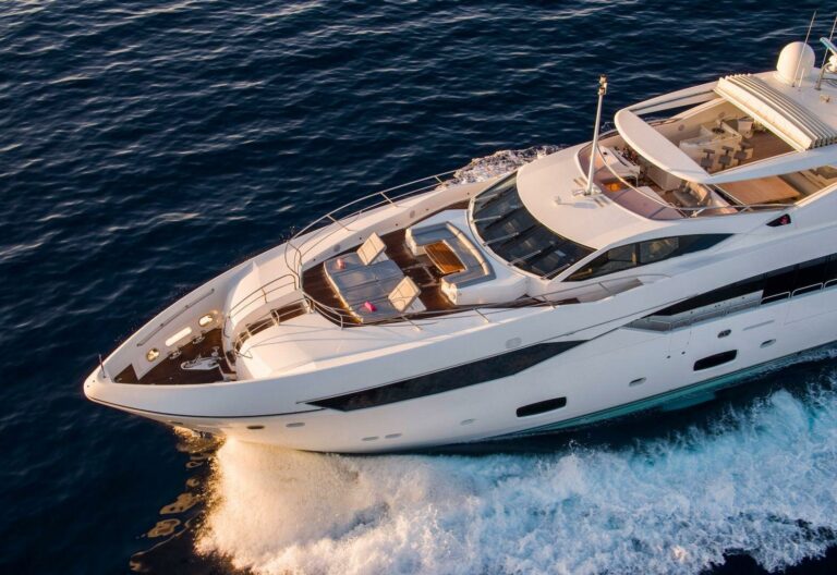 Super Yacht MAKANI II