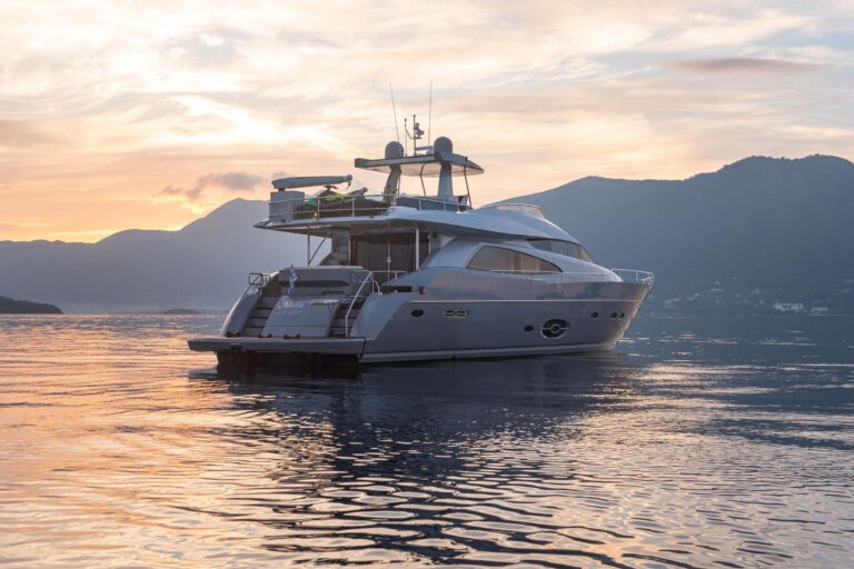 Super Yacht STELA 117