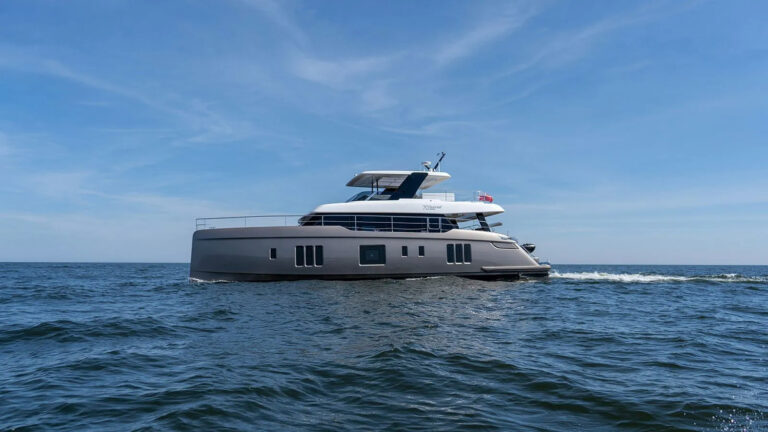 Superyacht AMILEO