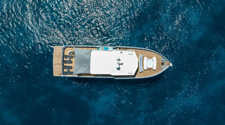 Superyacht CALM DOWN