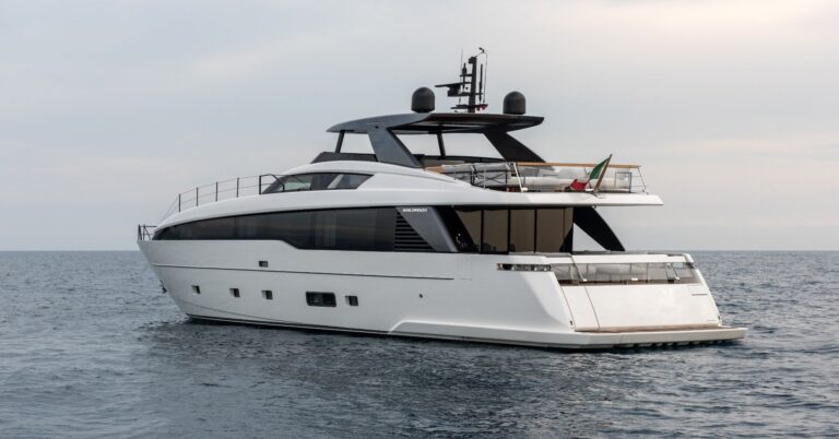 Superyacht CATCH ME (sistership)