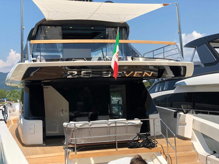 Superyacht CLOUD IX