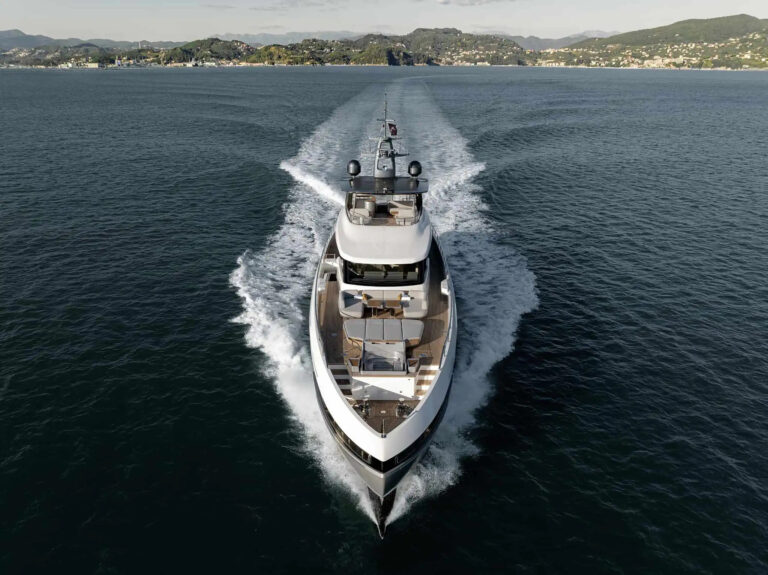 Superyacht H OF THE SEAS