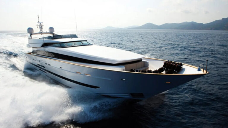 Superyacht NINO