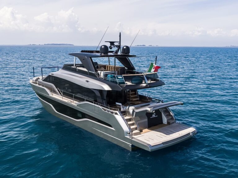 Superyacht NIRVANA (sistership)