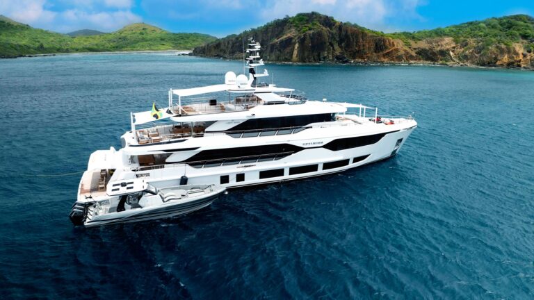 Superyacht OPTIMISM