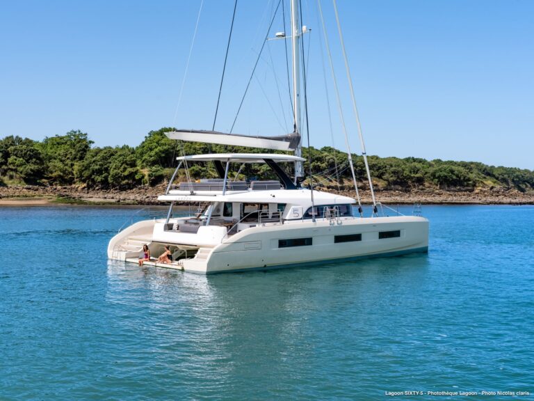 Superyacht REVE BLEU (sistership)