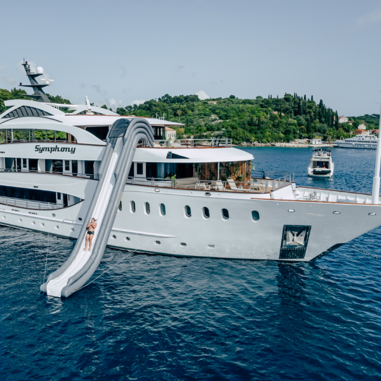 Superyacht SYMPHONY
