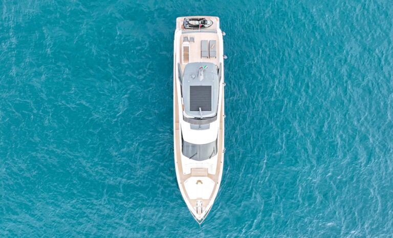 Luxury Yacht BELLA III