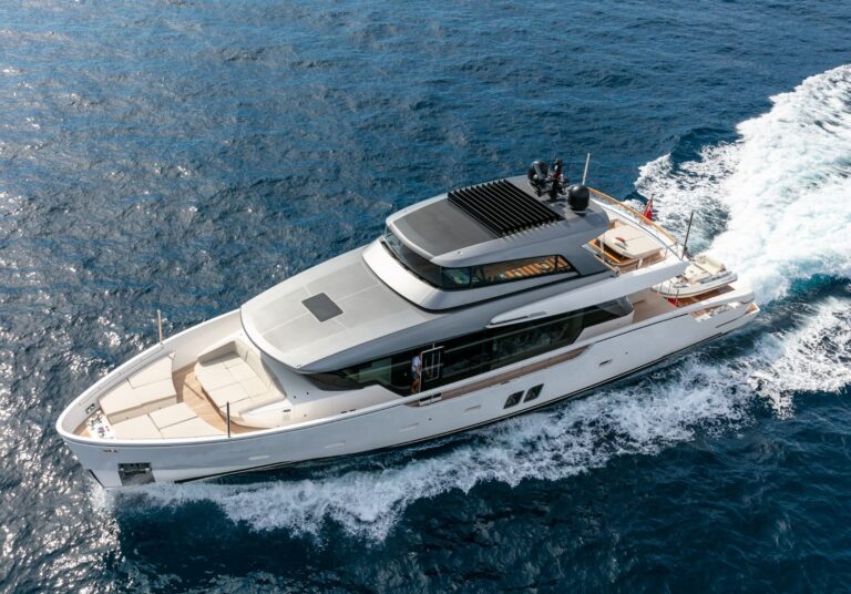 Luxury Yacht BELLE DE NUIT