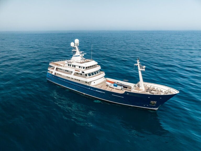 Luxury Yacht CUPANI