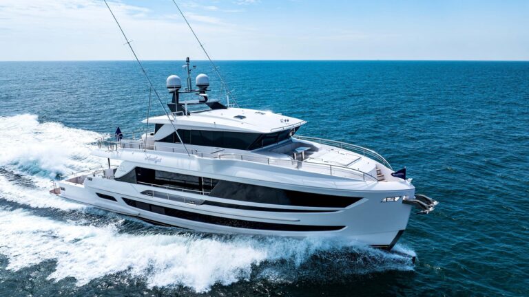 Motor Yacht AMETHYST