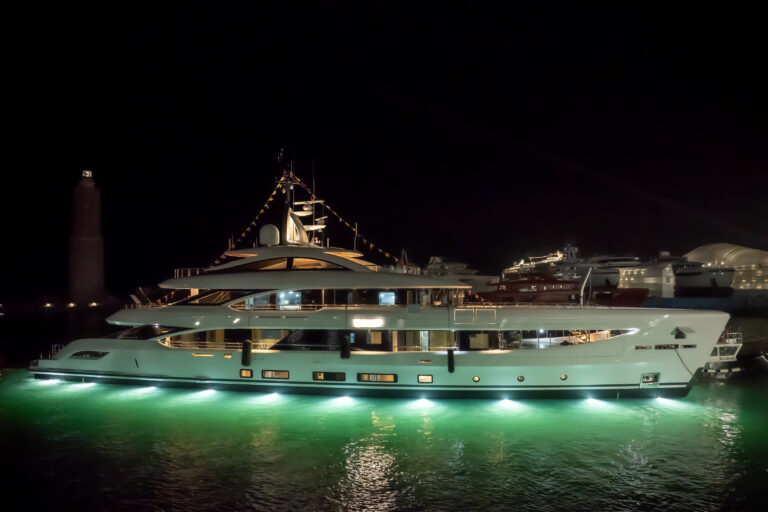 Motor Yacht DYNA
