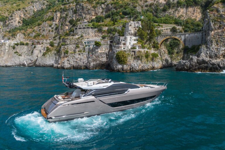 Motor Yacht KAR