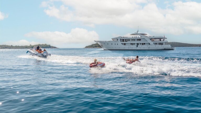 Motor Yacht KARIZMA