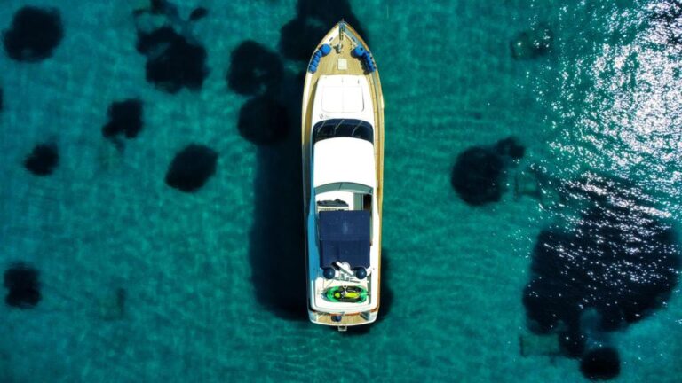 Motor Yacht LIZARD