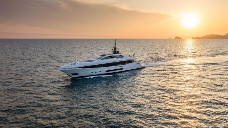 Motor Yacht MANGUSTA GRANSPORT 45