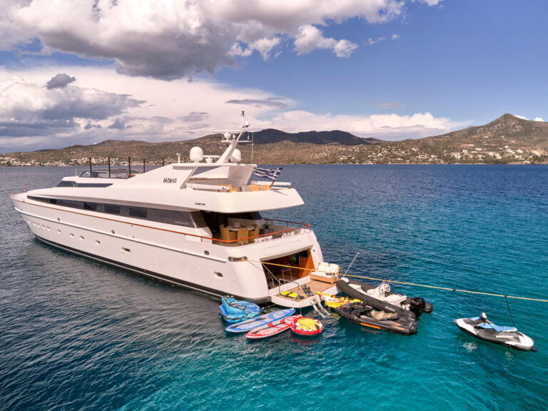Motor Yacht MOBIUS