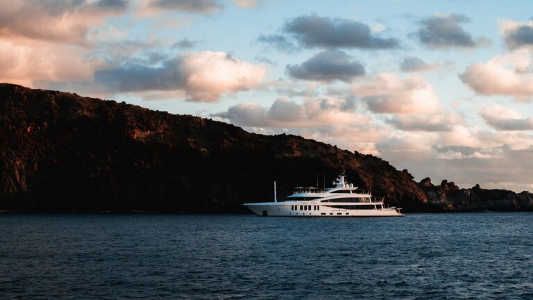 Motor Yacht MOONSTONE
