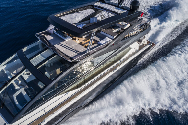 Motor Yacht OMNIA
