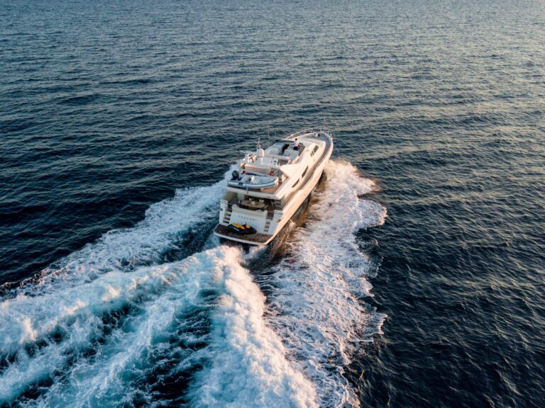 Motor Yacht PAREAKI