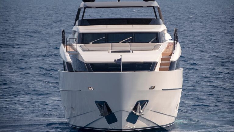 Motor Yacht PAUSE (sistership)