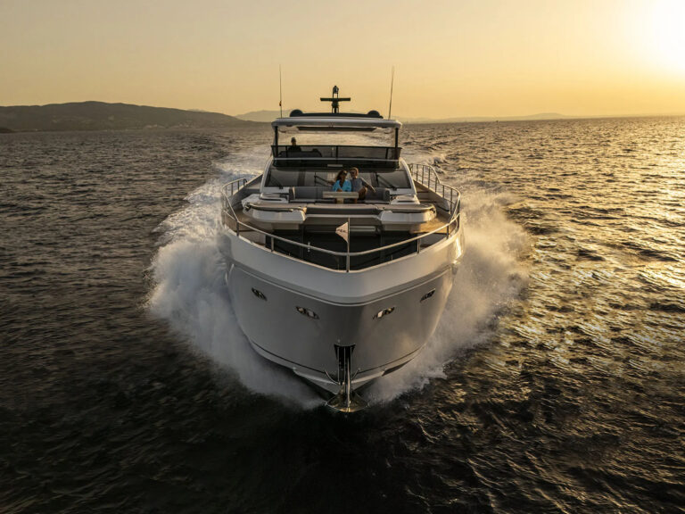 Motor Yacht PEARLY SPENCER