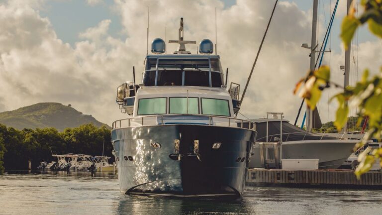 Motor Yacht QARA