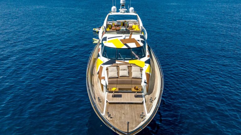 Motor Yacht QUANTUM