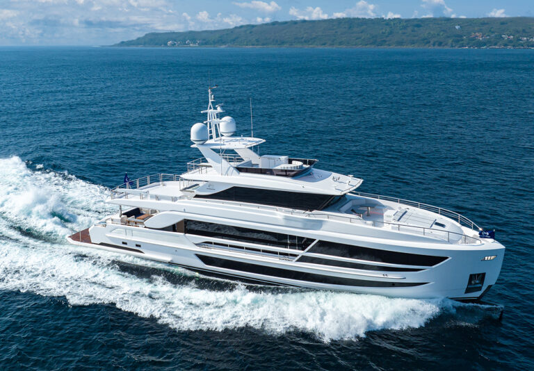 Motor Yacht SEA-RENITY (sistership)