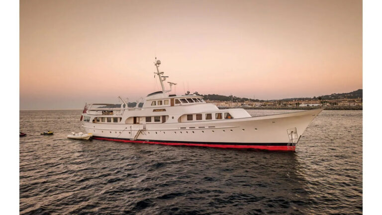 Motor Yacht SECRET LIFE