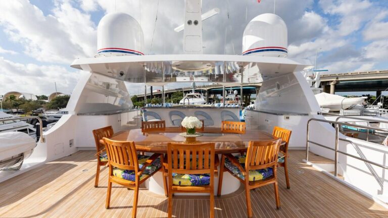 Motor Yacht SONICIAN Sun Deck