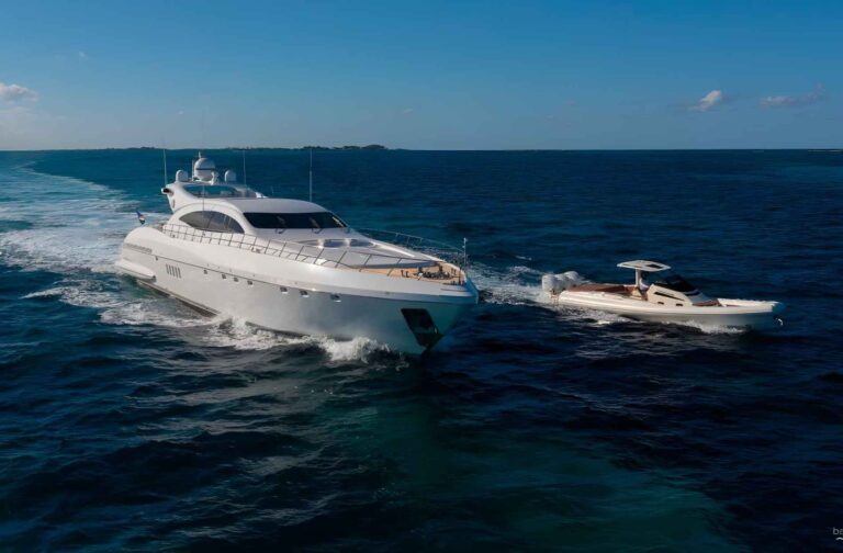 Motor Yacht TOTAL