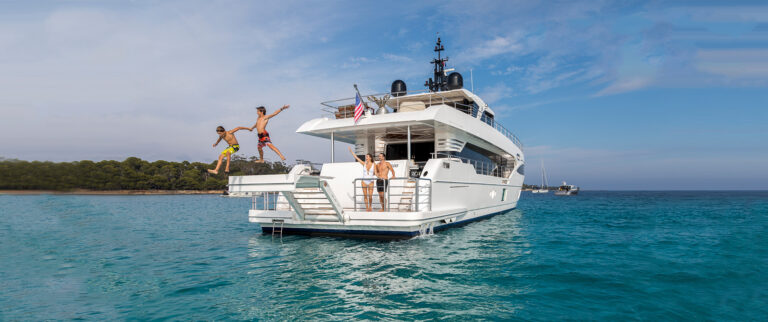 Motor Yacht WATERMACHINE (sistership)