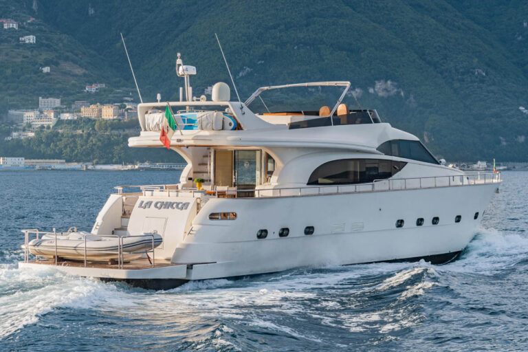Super Yacht LA CHICCA