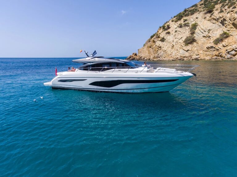 Super Yacht MeSoFa (sistership)