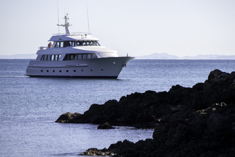 Super Yacht PACIFIC MERMAID