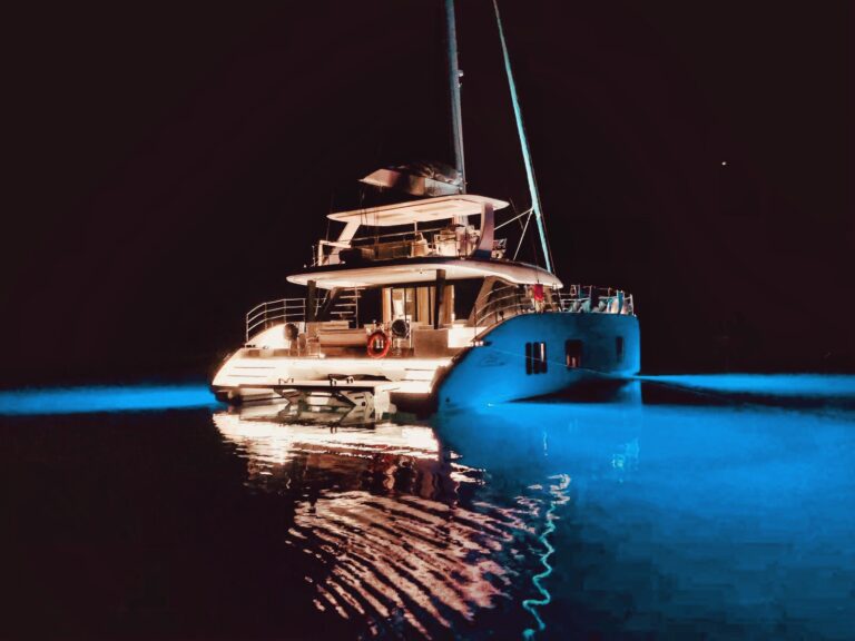 Super Yacht TIRIL