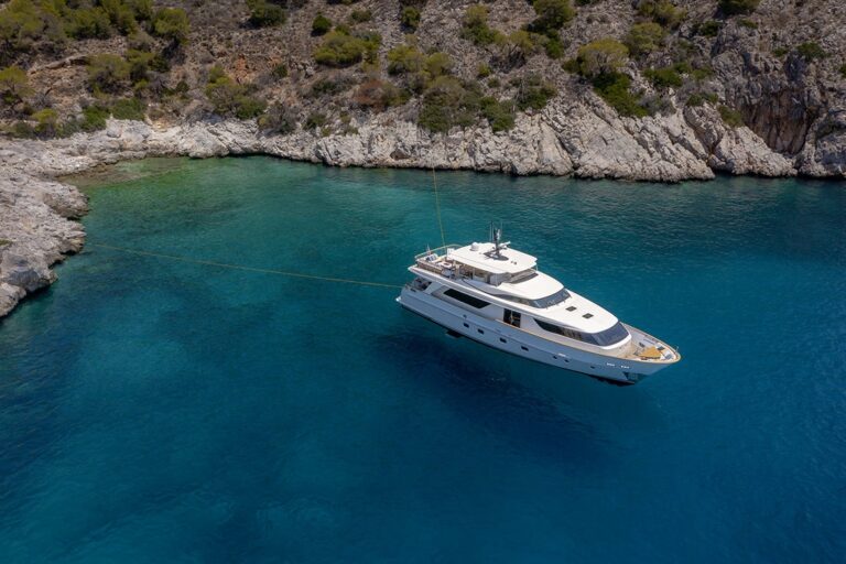 Superyacht ELYSIUM