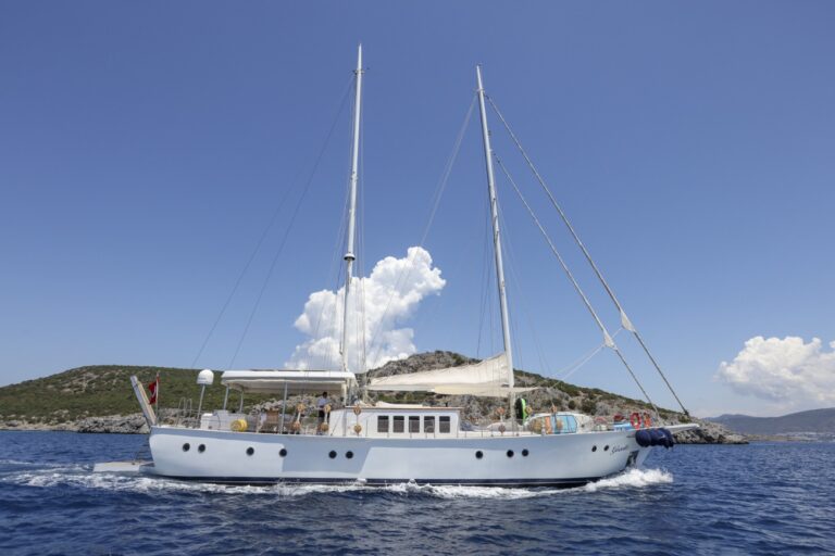 Superyacht GAZELLA