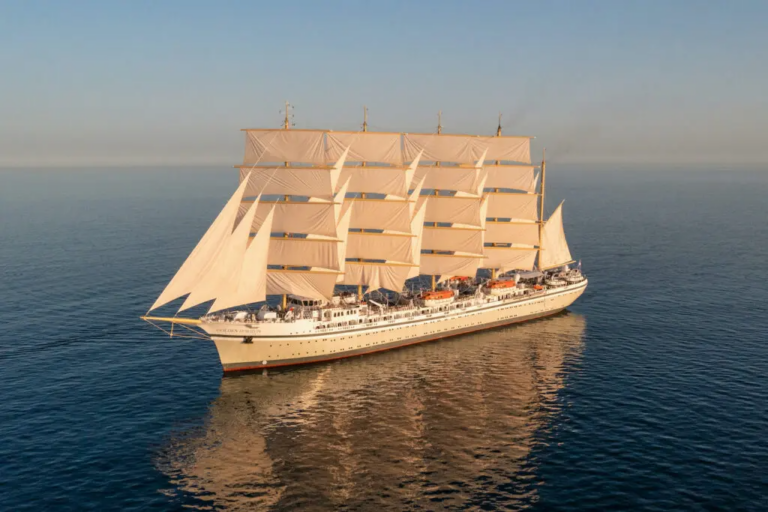 Superyacht GOLDEN HORIZON